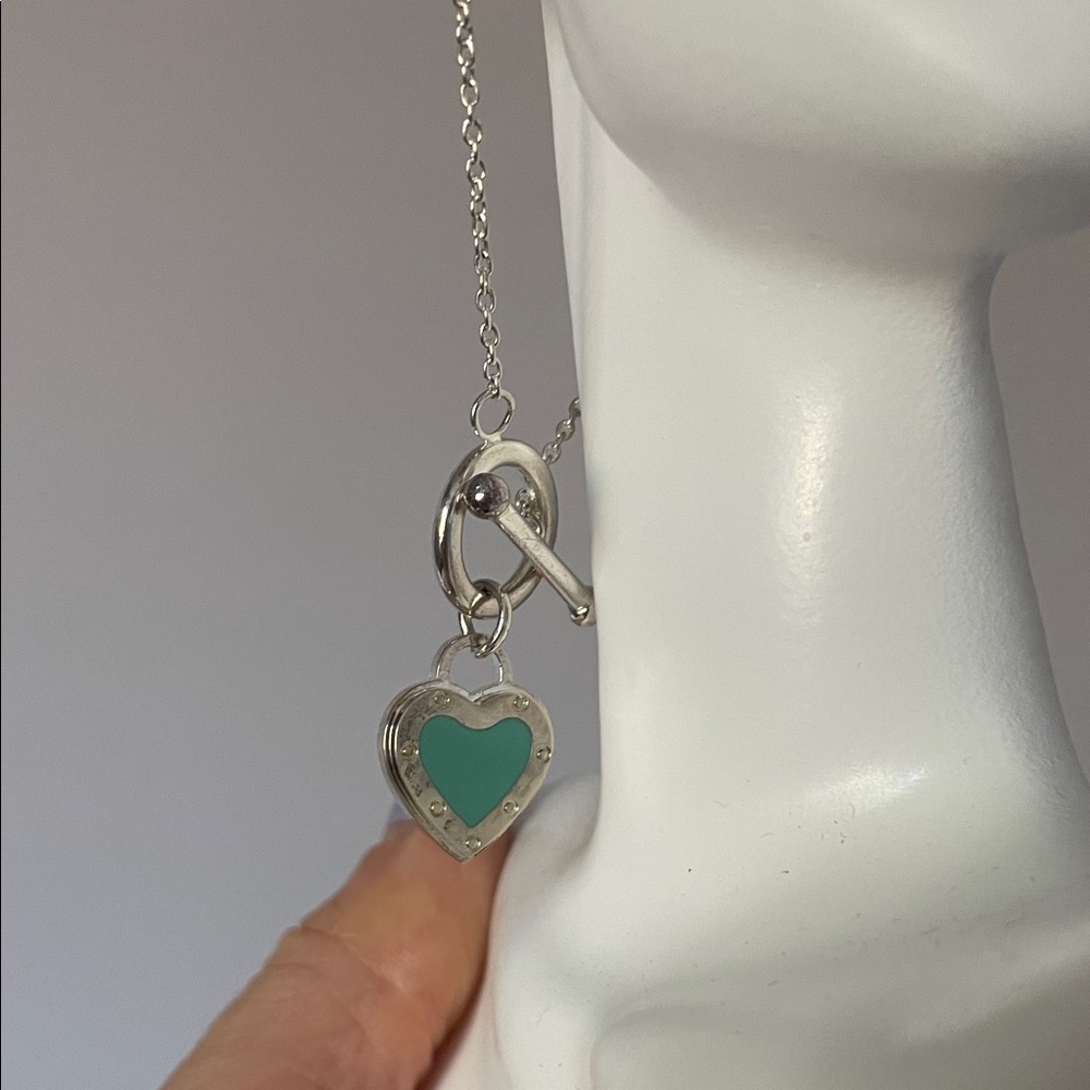 Silver Heart Toggle bracelet with LOVE Pendant - Picture 2 of 3